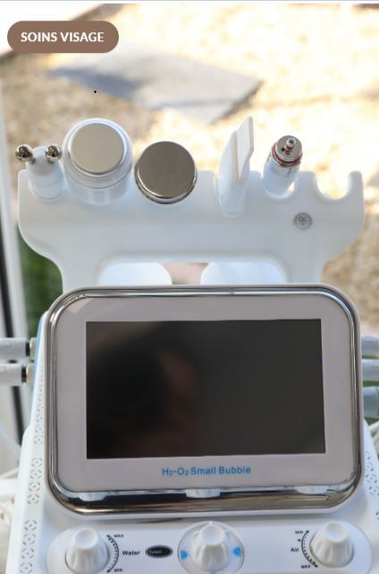 Appareil Aqua visage pour hydradermabrasion à l'institut Dermolas'eyre au Barp